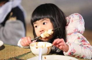 娱乐吃瓜酱姐姐和弟弟,酱姐姐与弟弟的甜蜜互动，揭秘娱乐圈温馨亲情