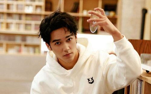 娱乐吃瓜姐杨紫肖战,娱乐圈的甜蜜瓜田