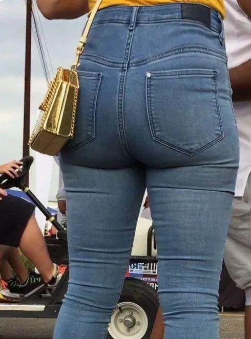 娱乐吃瓜酱挑牛仔裤,娱乐吃瓜酱教你如何挑选适合自己的牛仔裤